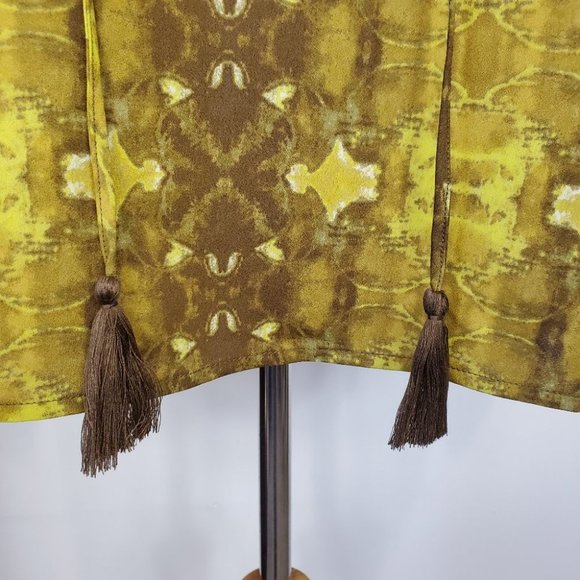 Linea Tie Dye Printed Pullover Blouse Top With Tassel Ties NWOT Size M - Picture 3 of 11